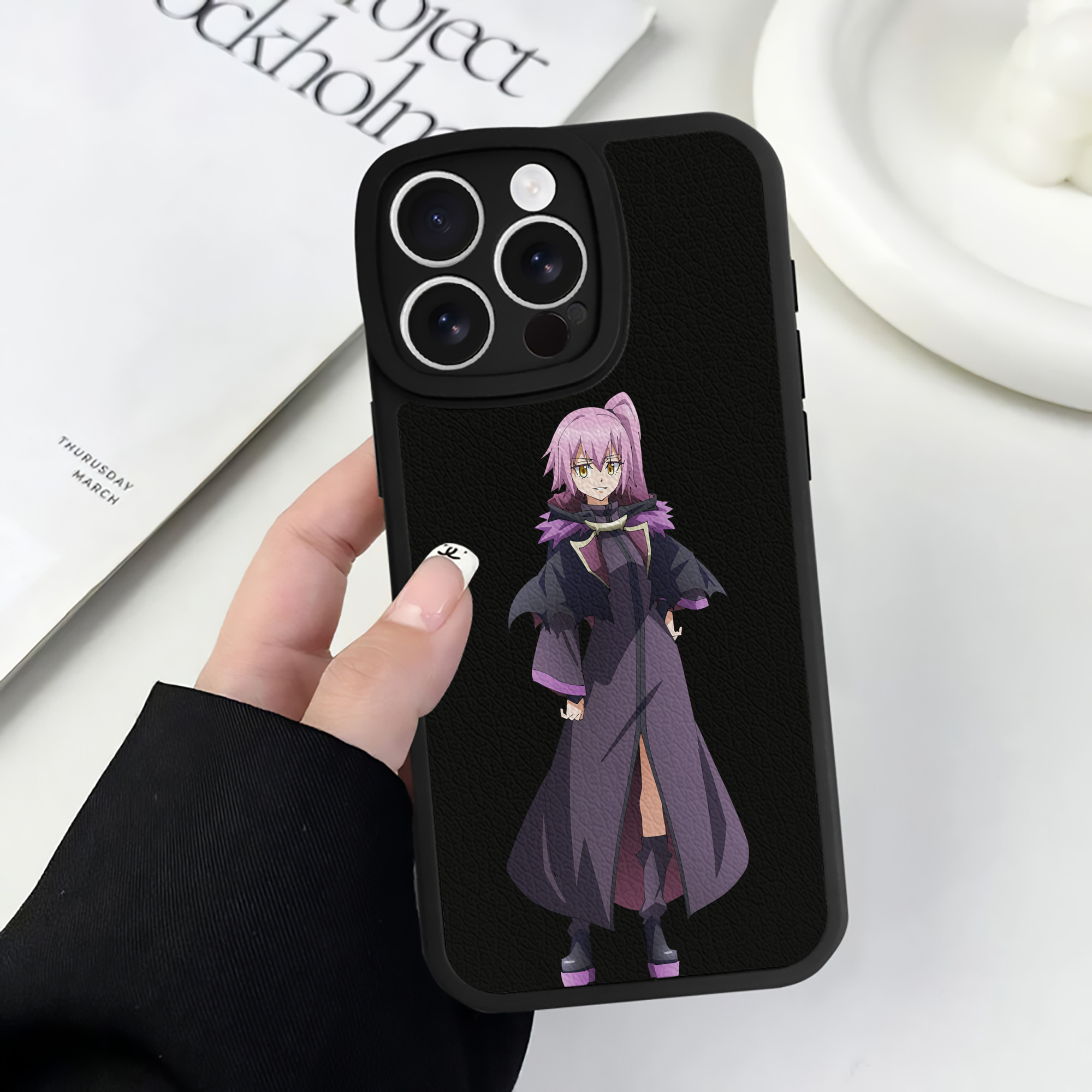 （画像用） 転スラ Regarding Reincarnated to Slime 【iPhone 16シリーズ対応】シリコンスマホケース（レザー調） 材質：シリコン